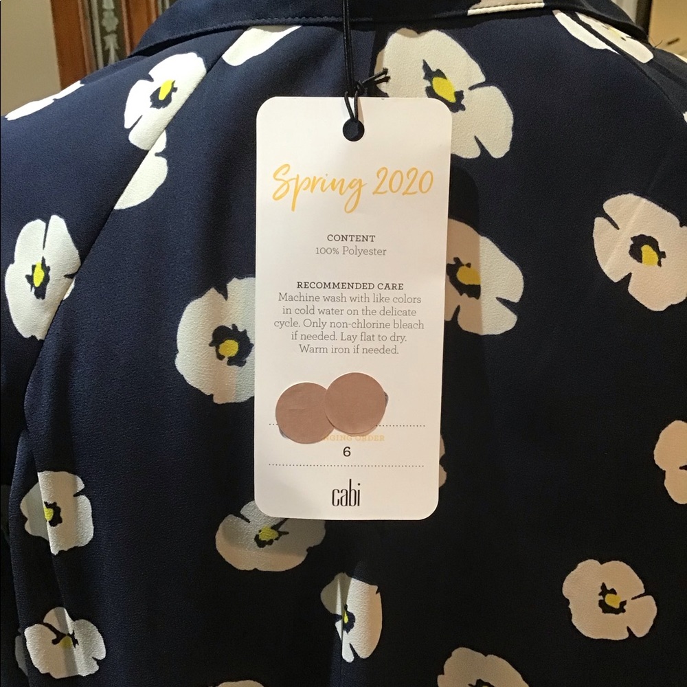 Cabi-GoTo Button Up- Floating Flowers - Picture 5 of 5